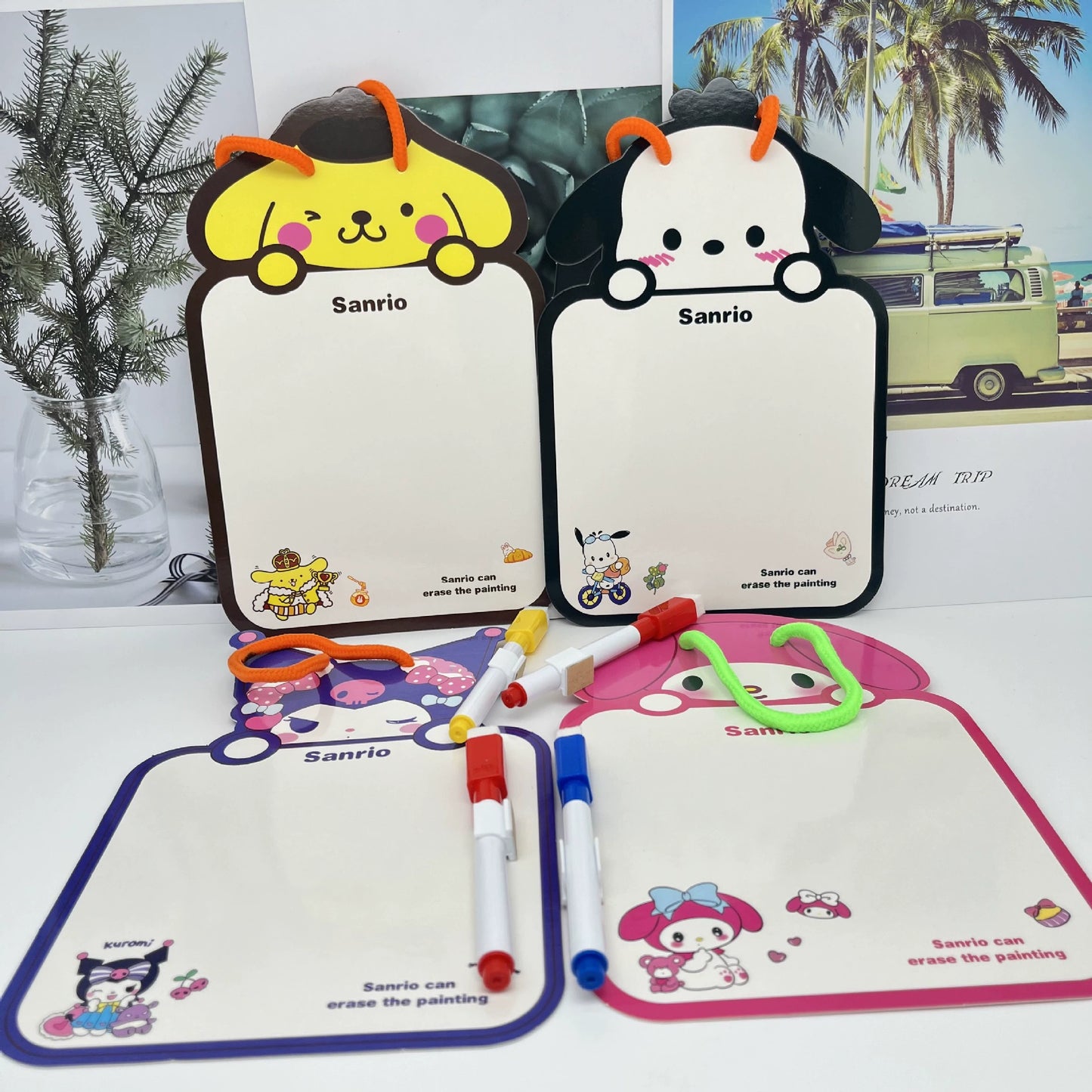Y-16 Sanrio Erasable Painting Board