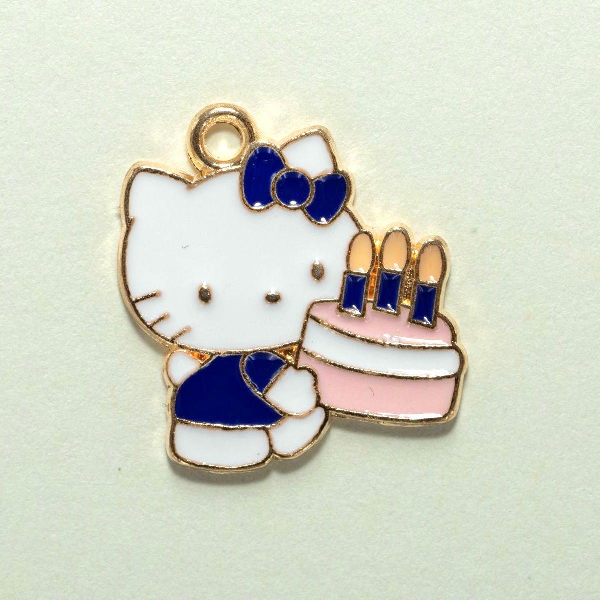 P-18 HK Lovely Pendant