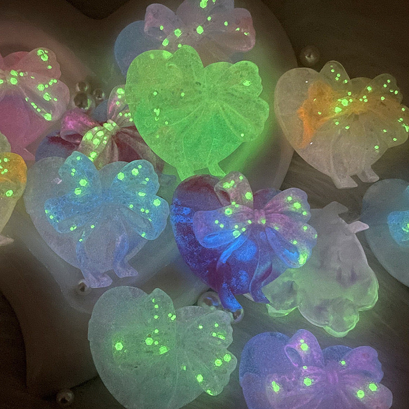 C-74 Luminous Dreaming Bow Heart (8 styles