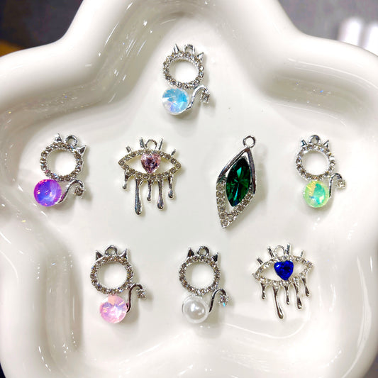 P-07 Kitty Mix Pendant